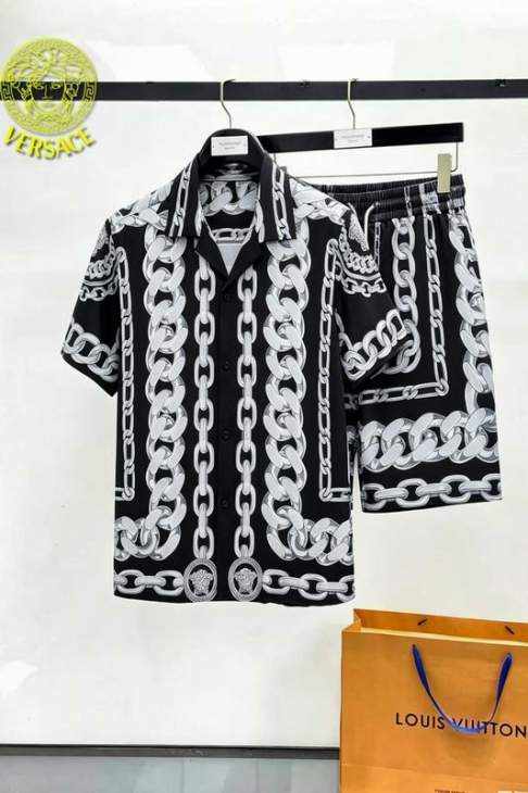 Picture of Versace Shirt Pant Suits _SKUVersaceM-3XL12yh44224776